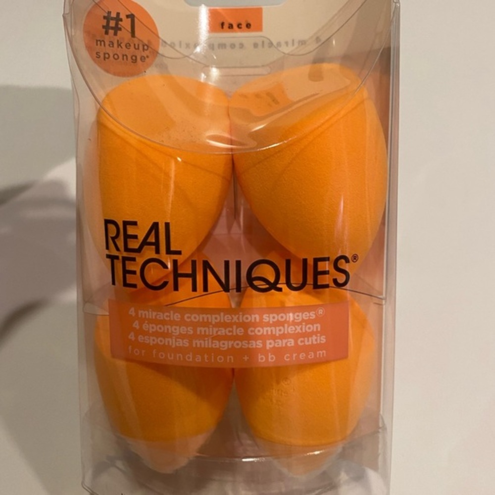 REAL TECHNIQUES 4 PACK MIRACLE COMPLEXION SPONGES BRAND NEW